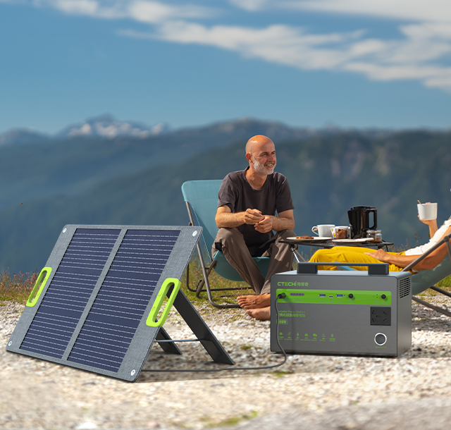 500w Capacity Solar Rechargeable Portable Power Station